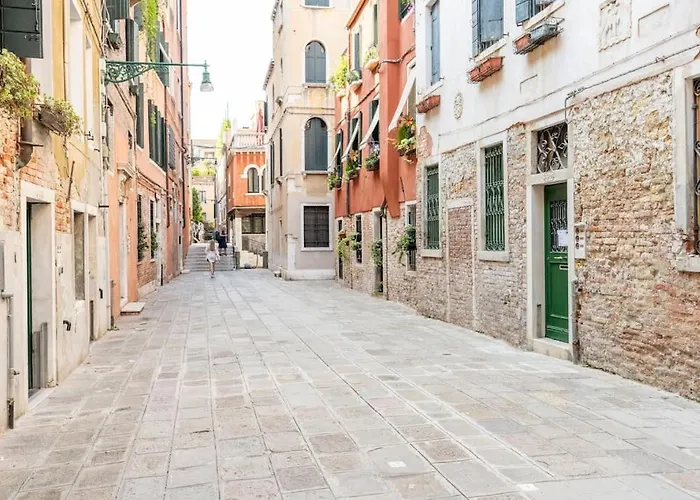 Dream\'S Door With Canal View In Venice